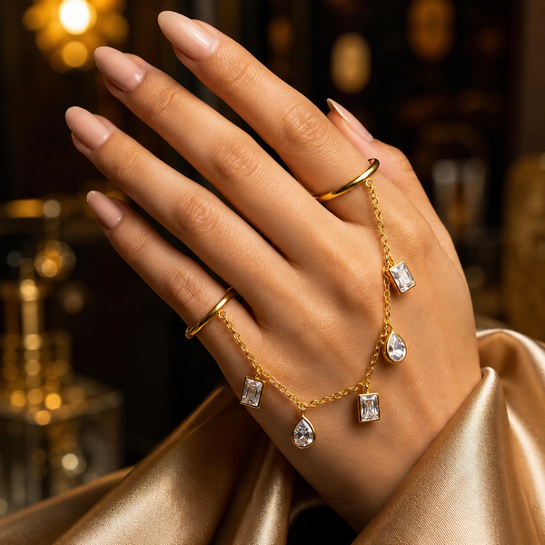 Cleo Drizzle Adjustable Chain Ring